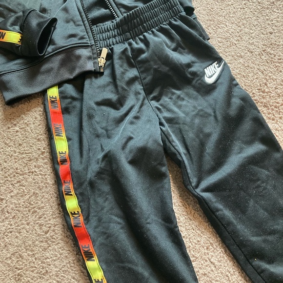 4T Nike Tracksuit Black with Red Yellow Logo Taping Tracksuit Sweat Suit Set - Picture 3 of 3